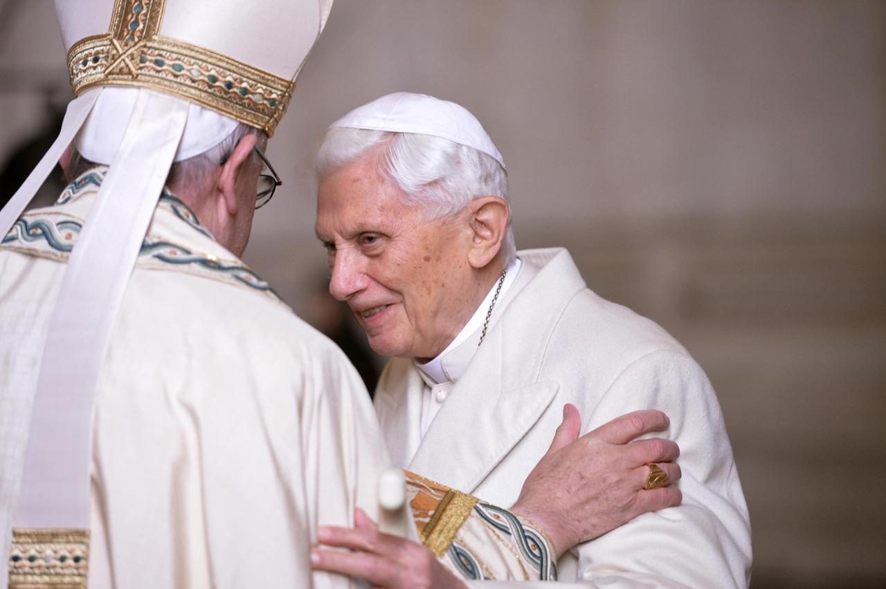 Sono i nonni i veri grandi teologi Papa Francesco ne è sicuro