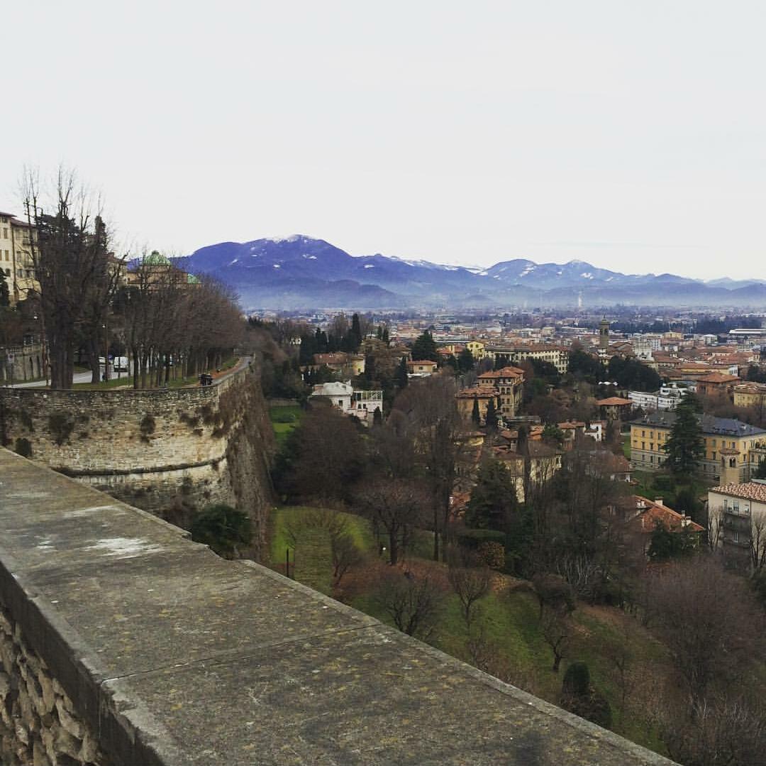 Guardando giù – Liana Bonaiti