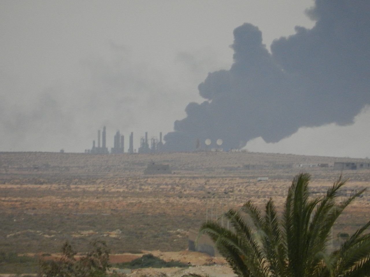 Libia, si avvicinano i raid degli Usa E l’Italia mette da parte la prudenza