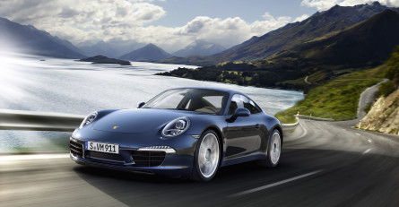 porsche-911-Carrera-S-Front-angle-view_031