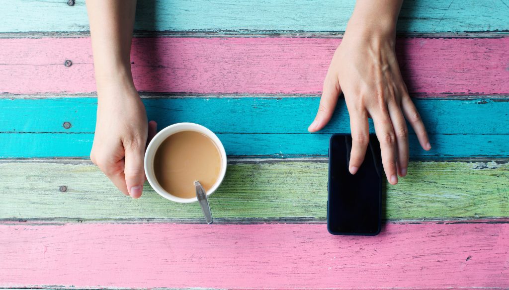 La tazza che ricarica lo smartphone e altre 4 novità tecnologiche - Prima  Bergamo