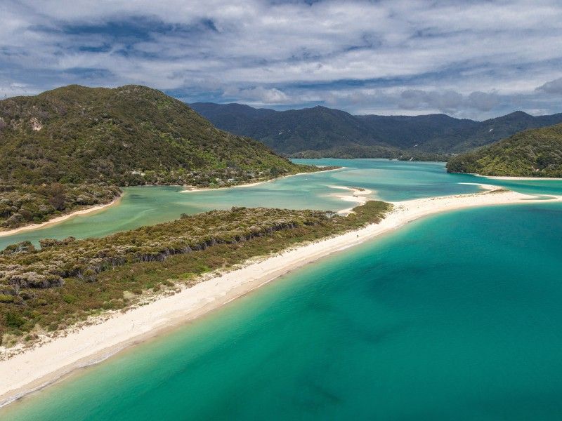 Comprano una spiaggia per salvarla L’impresa di 40mila neozelandesi