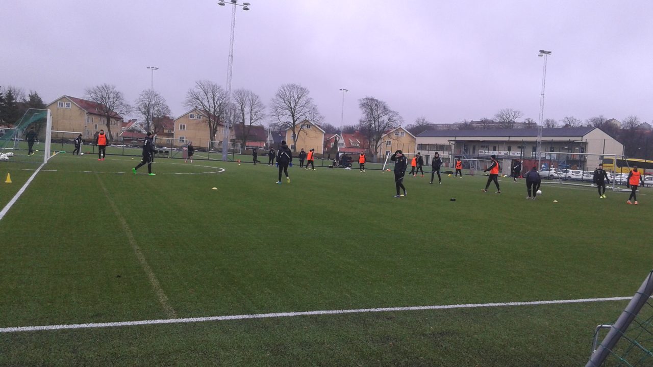 Svezia, nella città di Strömberg il carcere diventa campo da calcio