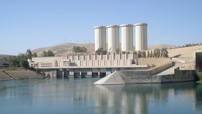 I rischi di crollo della diga di Mosul che porterà in Iraq i soldati italiani