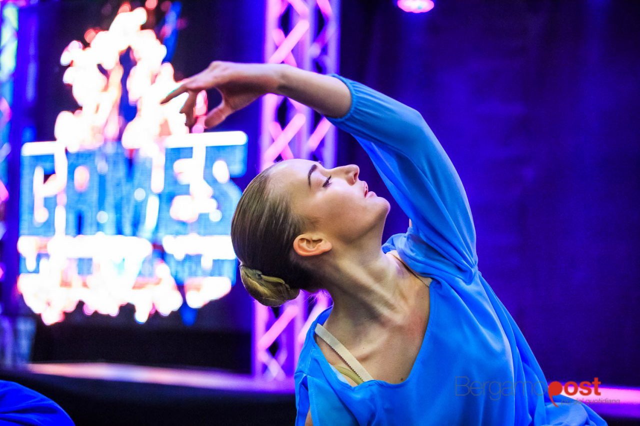 Spettacolo la danza alle Due Torri! Foto di una domenica tra vip e arte