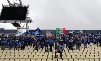 Una macchia nerazzurra nel grigio I tifosi che sognano un'altra Dea