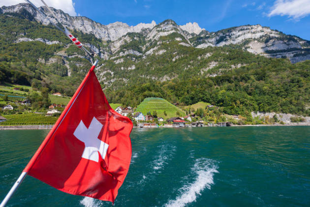 La Svizzera sì che pensa in grande C’è chi vuol dare 2.230 euro a tutti