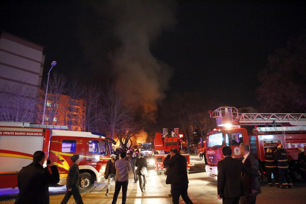 Autobomba Ankara: governo, '28 morti, anche civili'