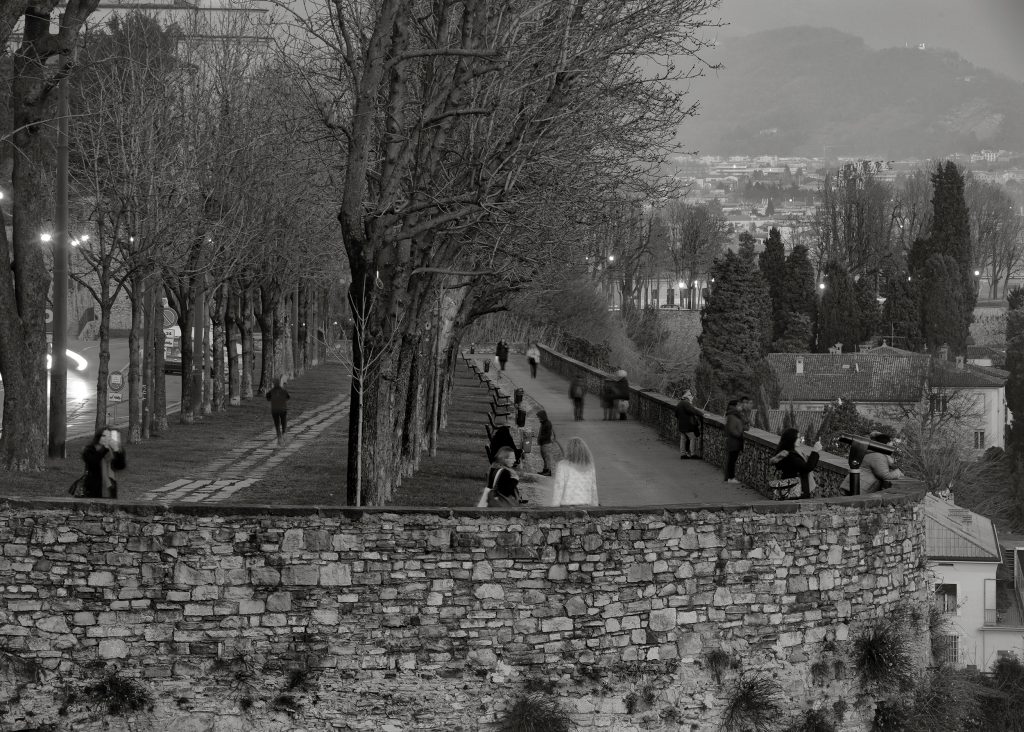 036 Donato Torri - il-racconto-di-vite-quotidiane-tra-le-mura-di-bergamo