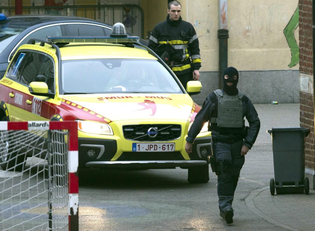 Bruxelles: polizia francese conferma arresto Salah