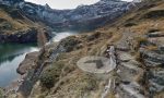 Salite con noi ai Laghi Gemelli (oltre il grigio di fine inverno)