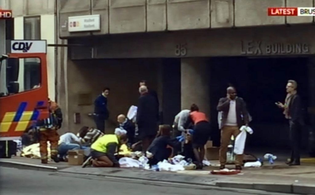 Bruxelles:testimone,una ventina corpi a terra in metro