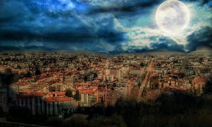 La luna sulla città - Neroblu Fasone