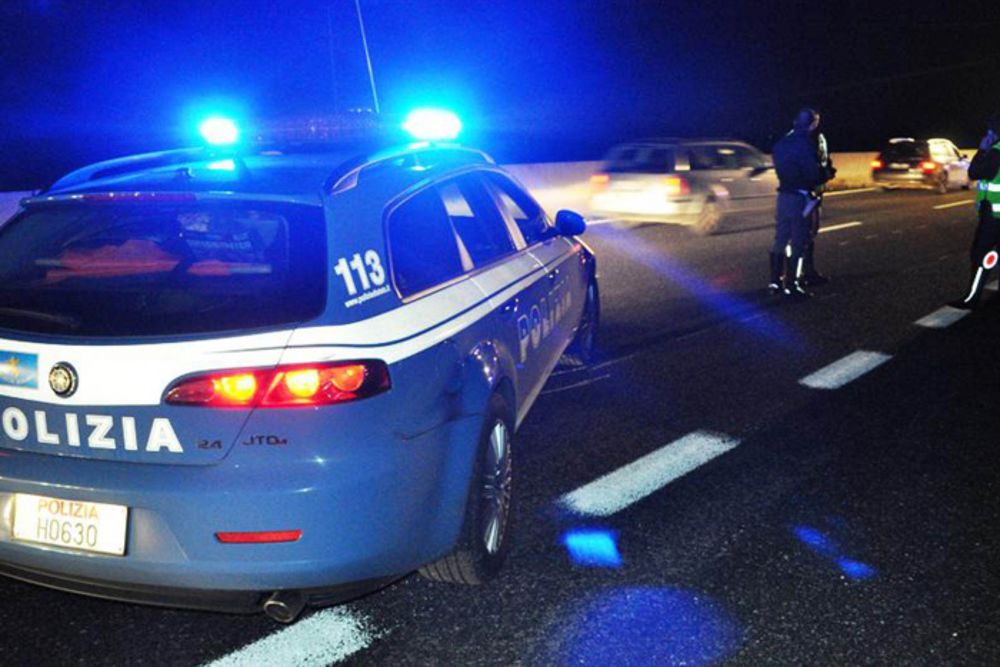 Ubriaco guida contromano per 30 chilometri sulla A4: via la patente e maximulta