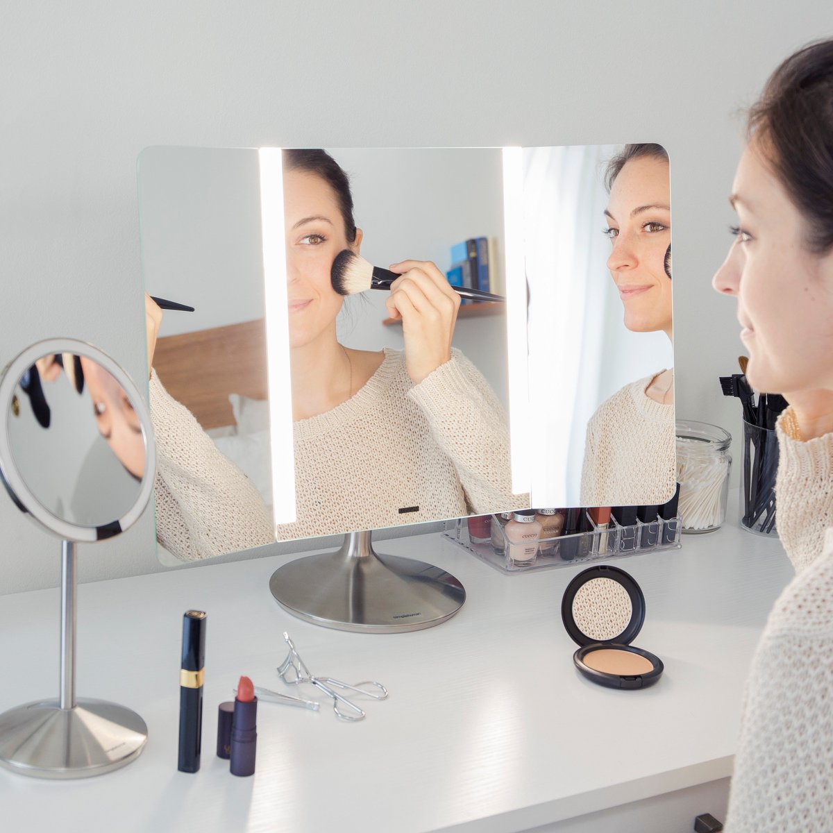 Обзор mirrors. Зеркало led Makeup Mirror a5. Simplehuman зеркало. Simplehuman зеркало сервисный центр. Human Mirror.