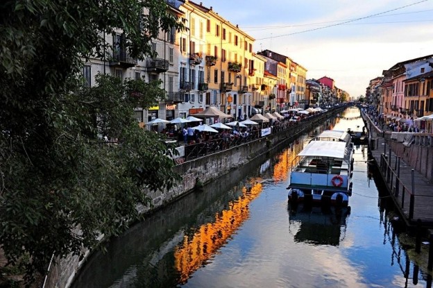 Dalla Svizzera a Venezia in barca passando per i Navigli milanesi