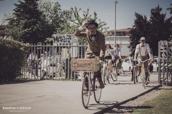 M_dressy-ride-2015-ciclisti-old-fashioned-bergamo-e-critical-mass_37
