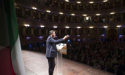 Il premier Renzi al Teatro Sociale raccontato da uno che ci è andato