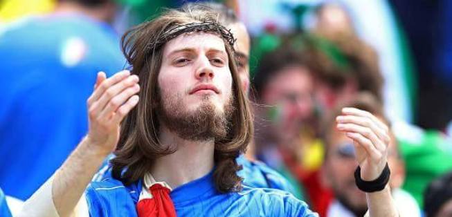 Italia agli ottavi, l’ironia dei social «Così ci scappa un altro sciopero»