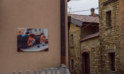 Ritorno a Solza con l'arte di Rubbi Un'opera con le foto di una volta