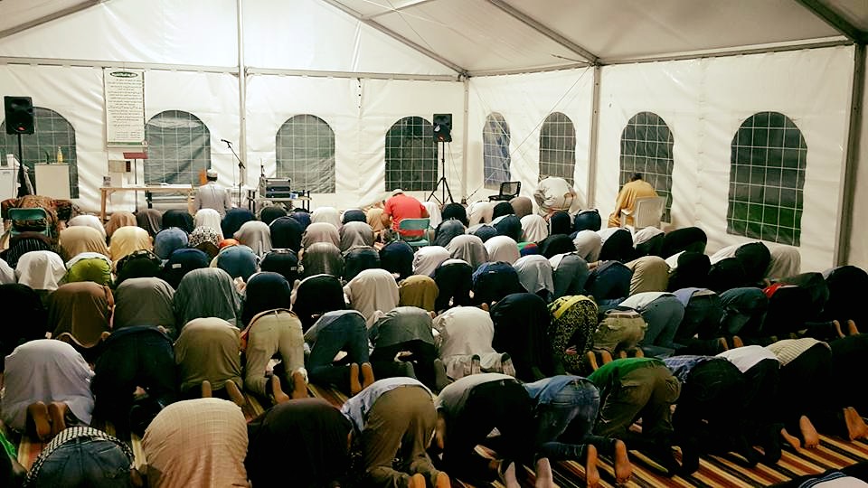 In via Cenisio è tornata la pace Ma gli islamici restano divisi