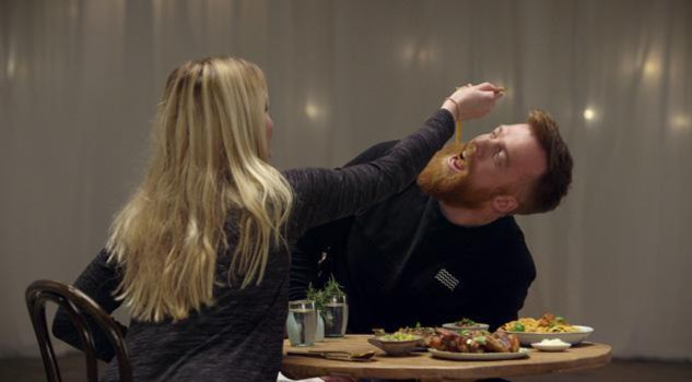 L’amore al primo assaggio esiste Un video ricco di gusto e dolcezza