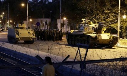 Migliaia di arresti in Turchia dove è fallito un colpo di Stato