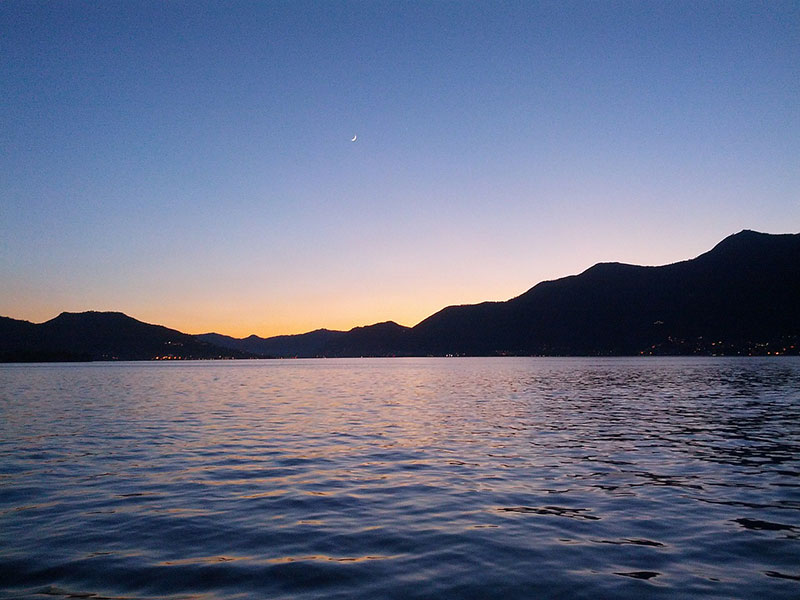 lago-iseo-notturno