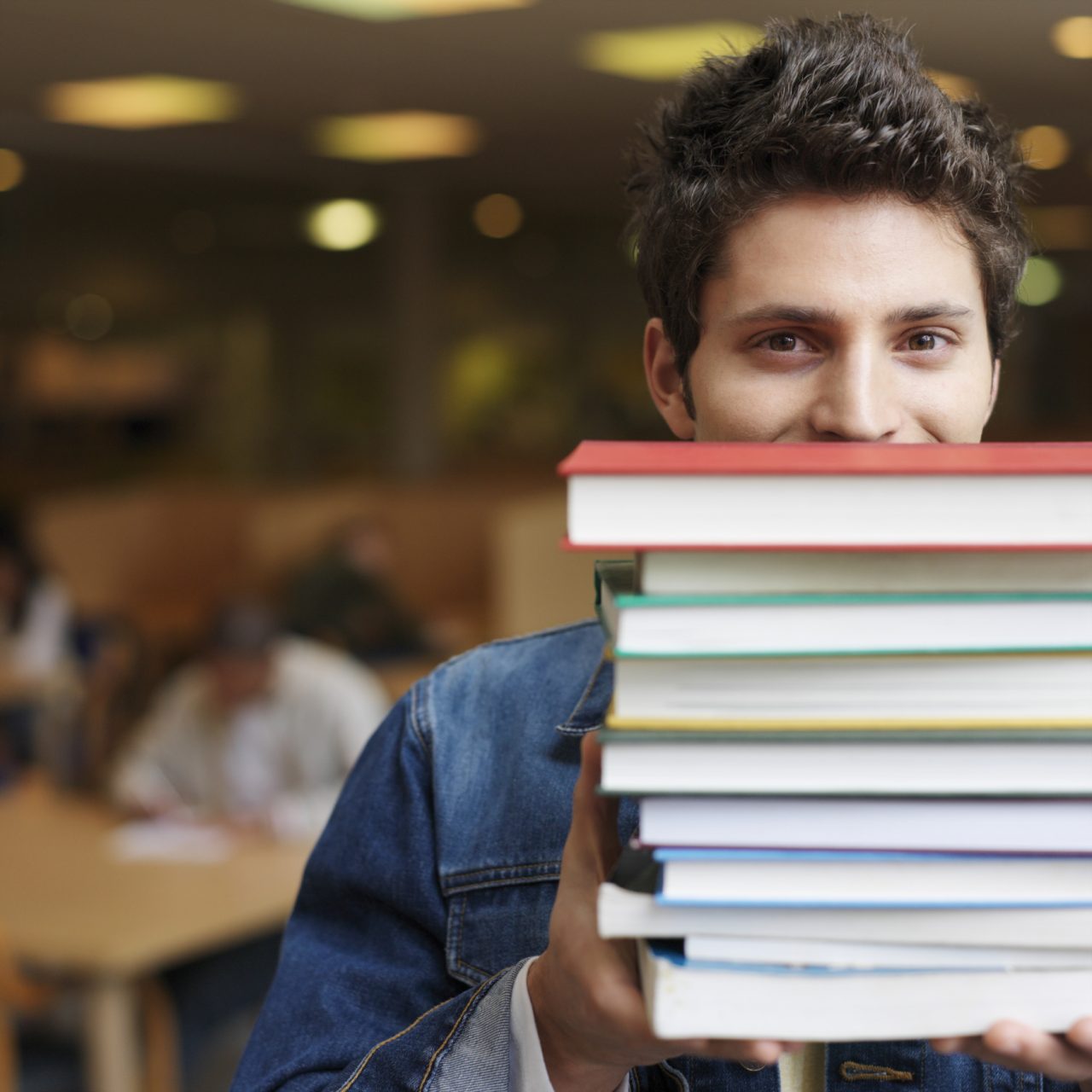 I libri di scuola costano troppo? C’è il mercatino in via XX Settembre
