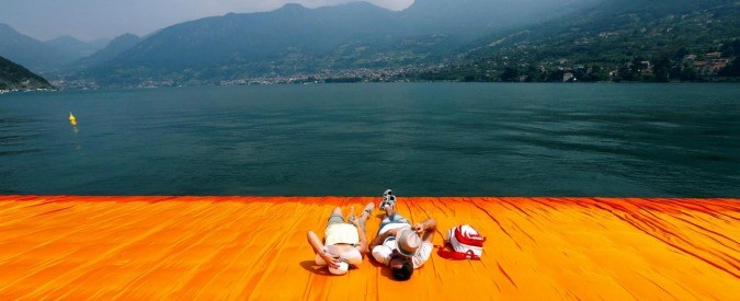 I 10 tipi da The Floating Piers Analisi ironica di un successo