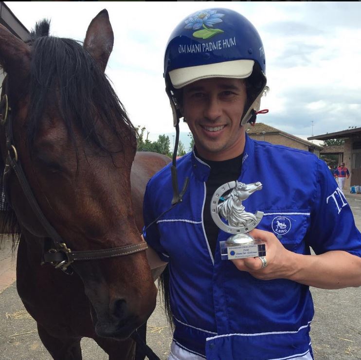 Manfredini? S’è dato all’ippica