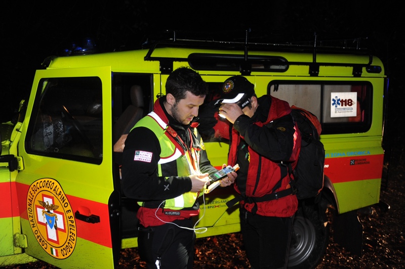 Fungaiolo caduto a Clusone, famiglia bloccata a Isola di Fondra: interviene il soccorso alpino