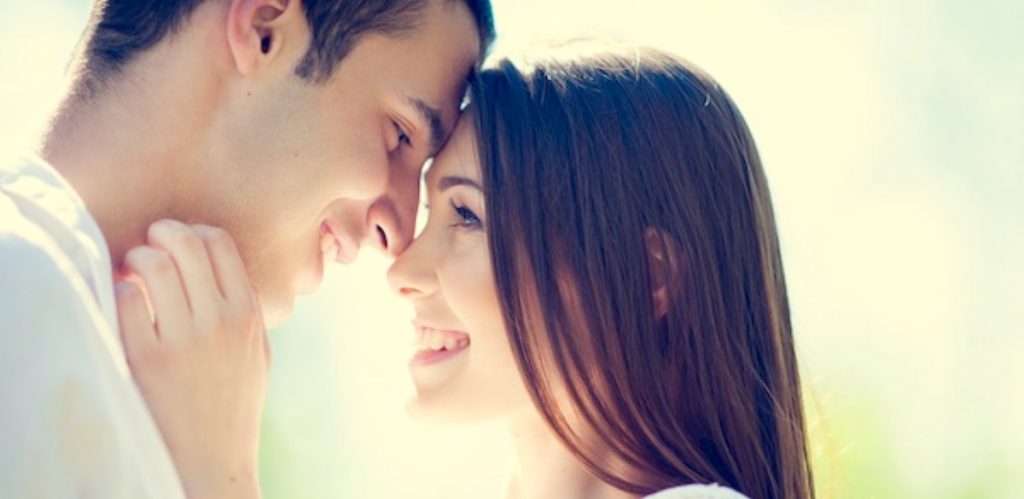 Il colpo di fulmine non esiste Cupido scocca al quarto sguardo