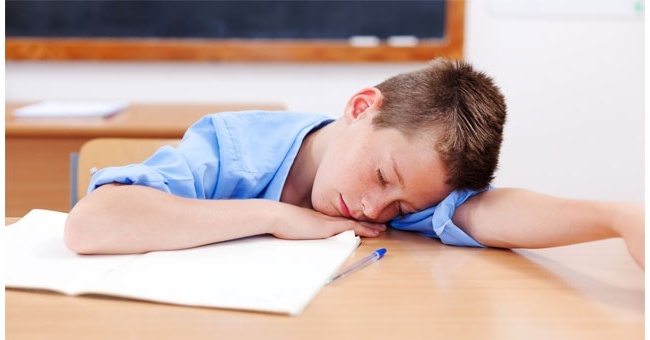 Le ragazze a scuola sono le migliori Ma se si ritardasse l’ora di inizio…