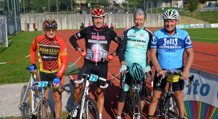 Pedalando coi campioni a Casazza Beneficenza coi grandi della bici