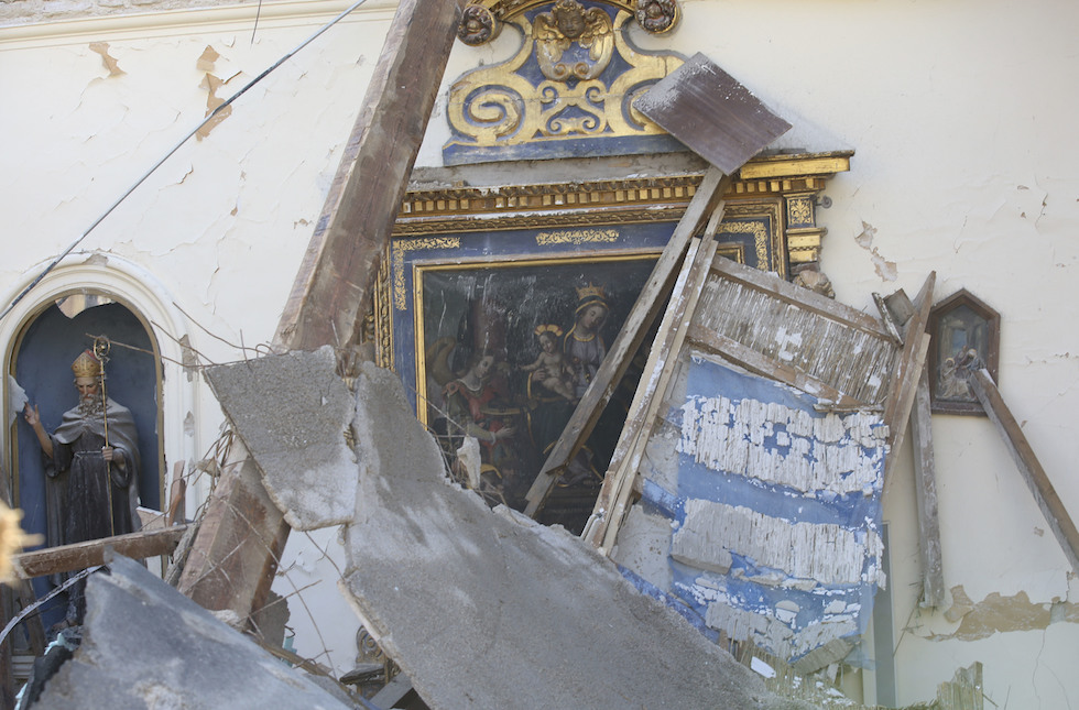 Le chiese che non ci sono più Triste bilancio del terremoto