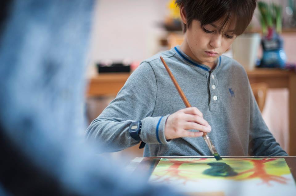 La scuola senza tecnologia (e che la vieta anche a casa)