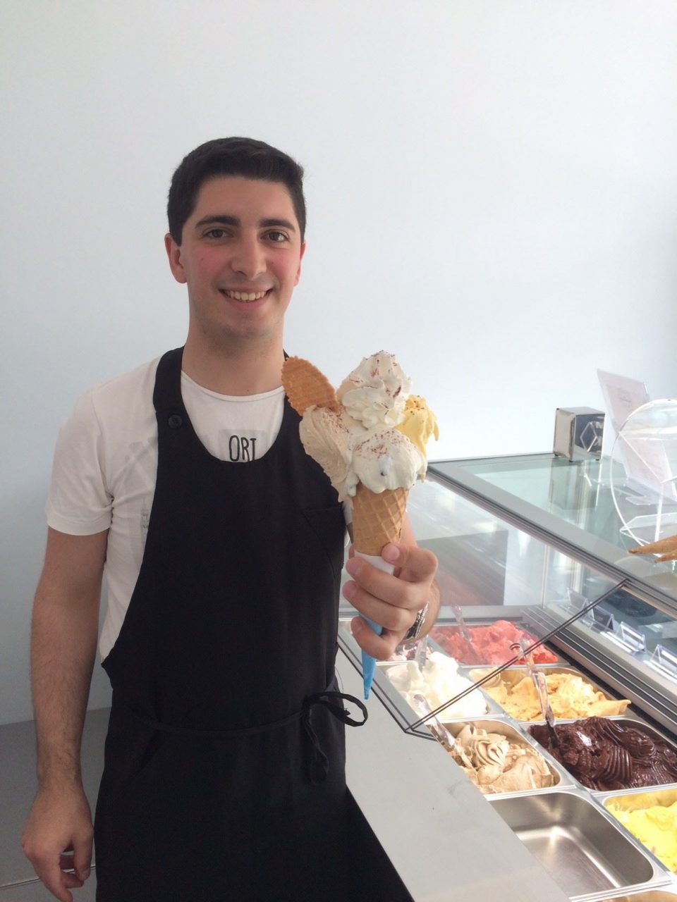A Torre Boldone c’è il pony gelato (a domicilio si consegna di tutto)