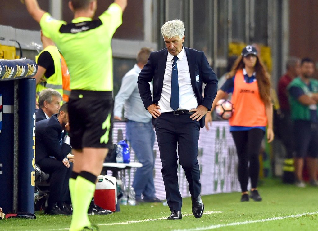 Atalantas Italian coach Gian Piero Gasperinis disappointment after Sampdorias Paraguayan midfielder Edgar Osvaldo Barreto's goal during the Italian Serie A soccer match Uc Sampdoria vs Atalanta Bergamasca Calcio at Luigi Ferraris Stadium in Genoa, Italy, 28 August 2016 ANSA/SIMONE ARVEDA