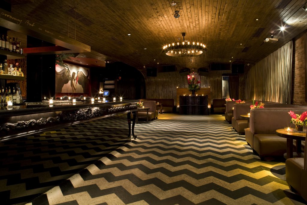 Club newyorkese sotto piazza Dante L’ex Diurno diventa locale notturno