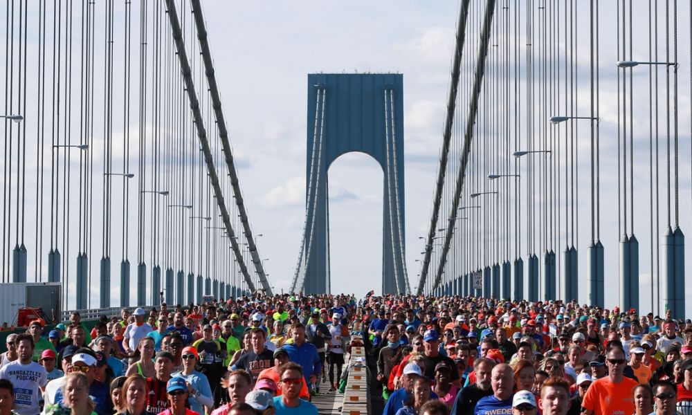 Lo spettacolo della maratona di NY Il primo italiano è un bergamasco