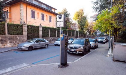 Palazzo Frizzoni: da lunedì 1 giugno stop alla sosta nei parcheggi blu per i residenti