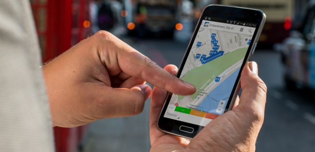 Prenotare la sosta su strada via app (si potrebbe fare anche a Bergamo)