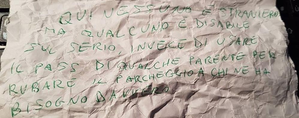 «Non si usano i pass dei parenti» Biglietto sull’auto di Martina Caironi