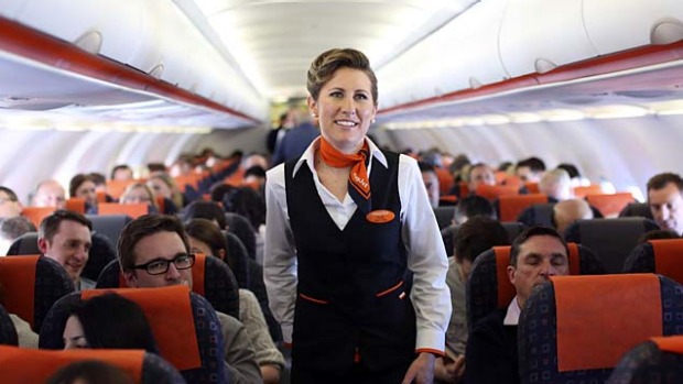 Sugli aerei ora c’è la terza classe (come viaggiare scomodissimi)