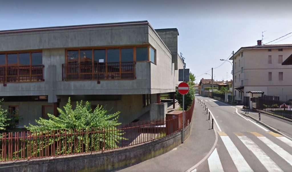 Vuol rubare dei pc in una scuola Si addormenta durante il furto