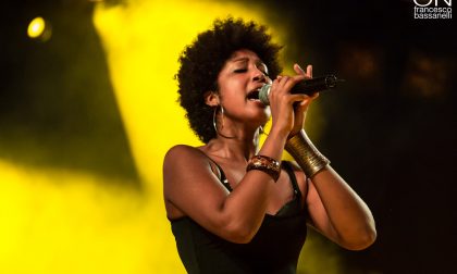 Anima nera e cuore bergamasco Awa, la giovane regina del reggae