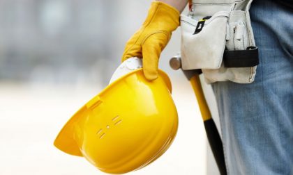 A Bergamo calano gli infortuni totali nel 2025, ma aumentano quelli mortali del 22%. La Cisl: «Rimangono criticità»