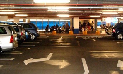 Duecento multe per i viaggiatori che lasciano l'auto nel parcheggio di Oriocenter