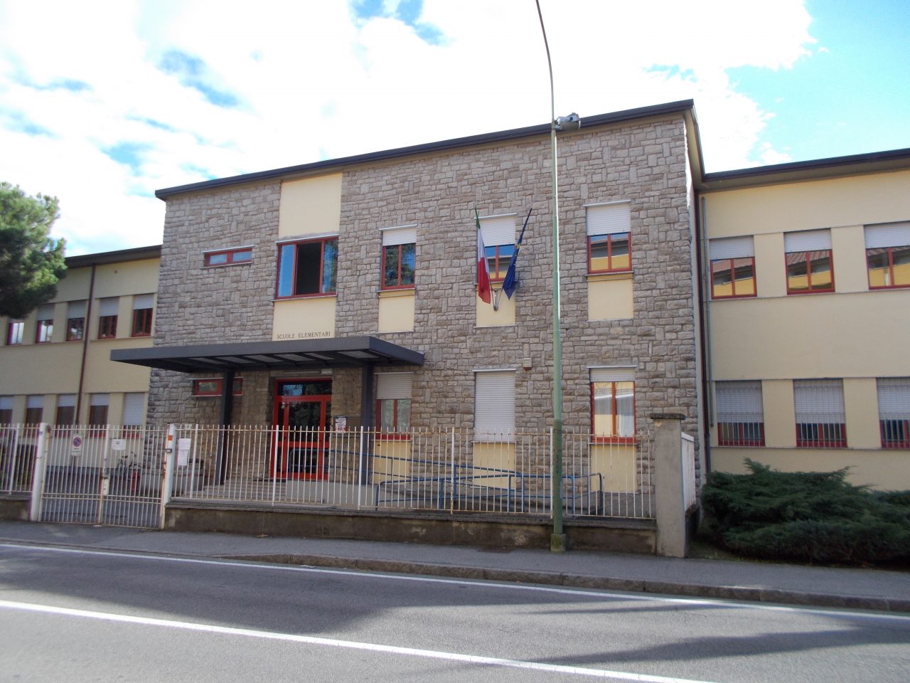 Azzano cerca volontari per le strisce